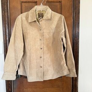 AMI Suede Leather Jacket Women’s Button Up Satin
Lining Classic Blonde Tan